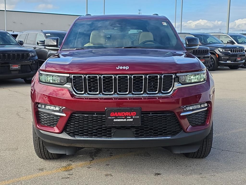 new 2025 Jeep Grand Cherokee car, priced at $49,525