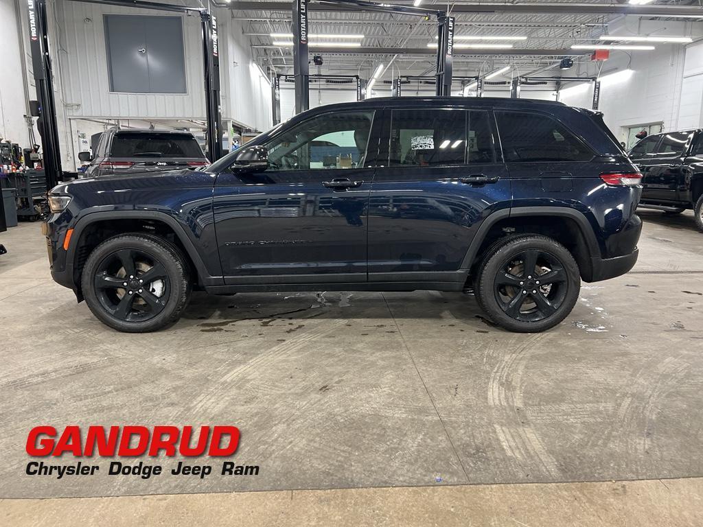 used 2024 Jeep Grand Cherokee car, priced at $34,795