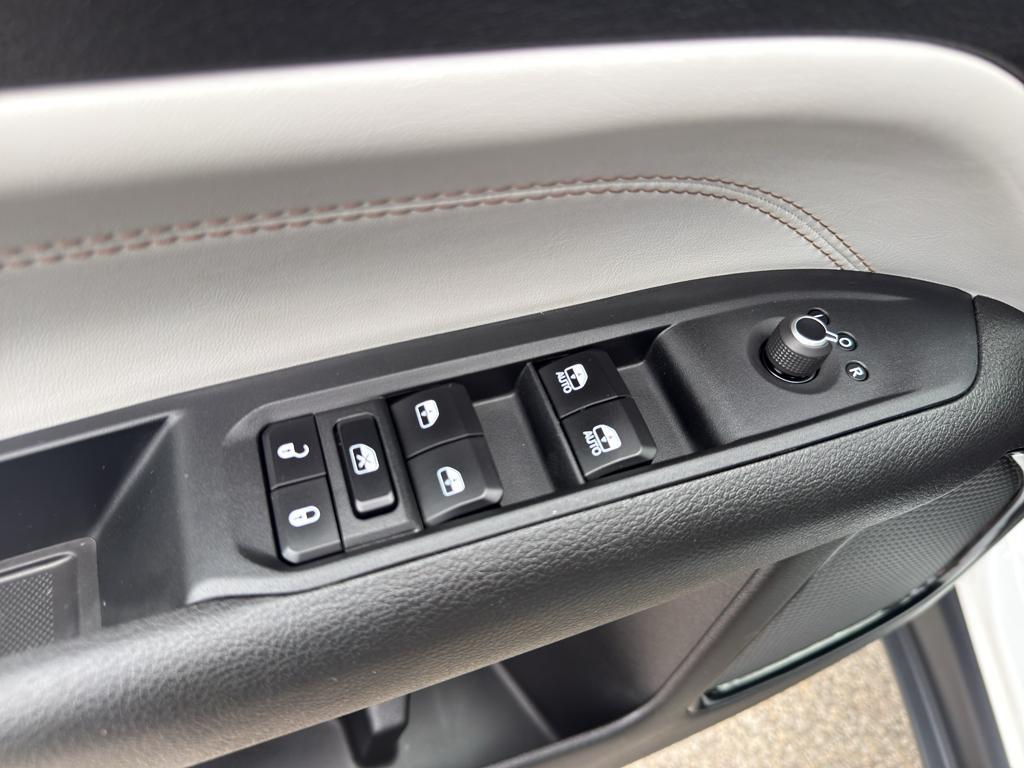 used 2025 Jeep Compass car, priced at $24,994