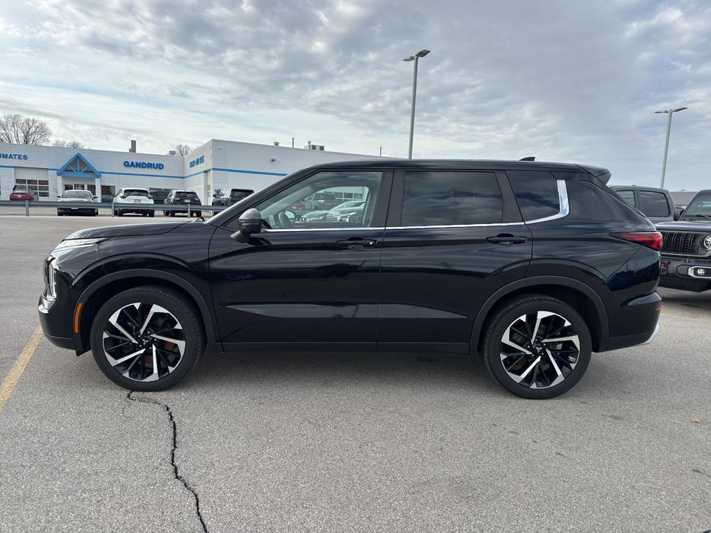 used 2022 Mitsubishi Outlander car, priced at $21,995