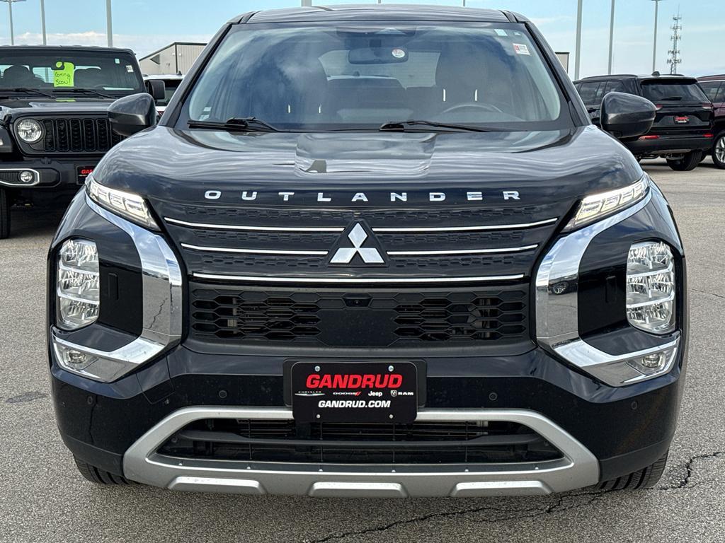 used 2022 Mitsubishi Outlander car, priced at $21,995