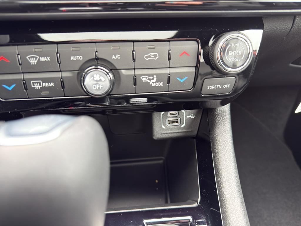 new 2026 Jeep Compass car, priced at $39,427