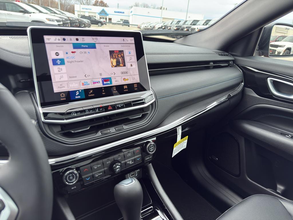 new 2026 Jeep Compass car, priced at $39,427