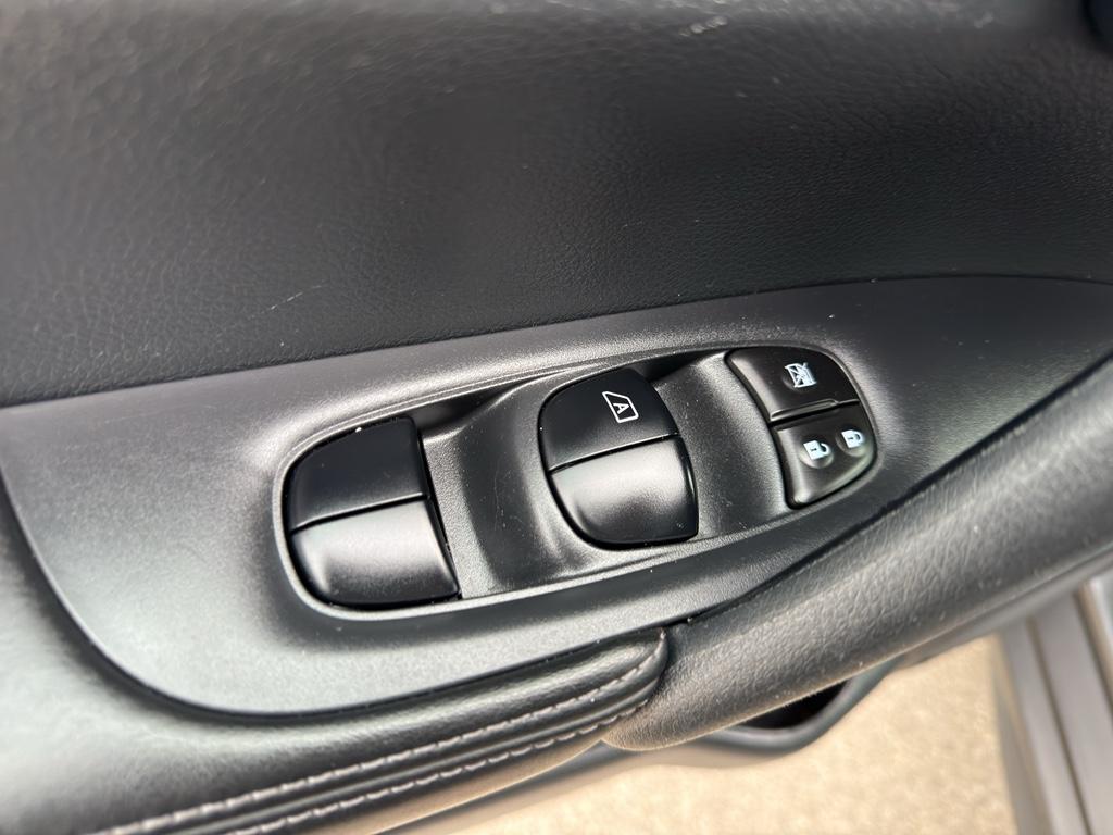 used 2020 Nissan Rogue car, priced at $15,290