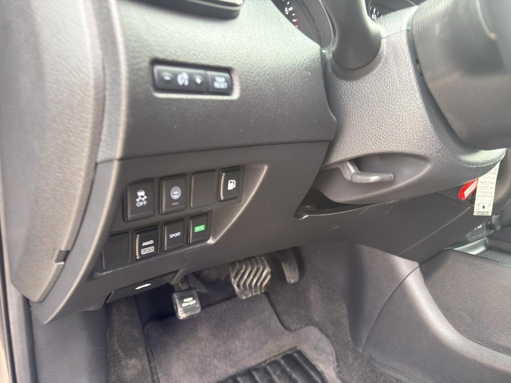 used 2020 Nissan Rogue car, priced at $15,290