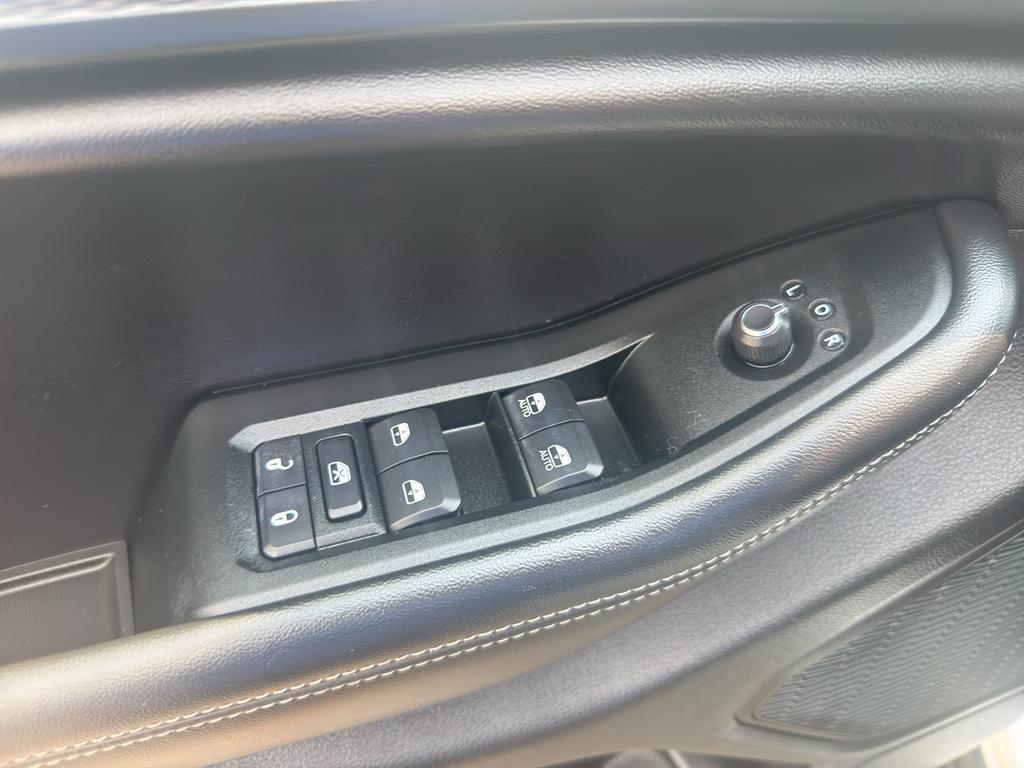 used 2024 Jeep Grand Cherokee L car, priced at $35,494