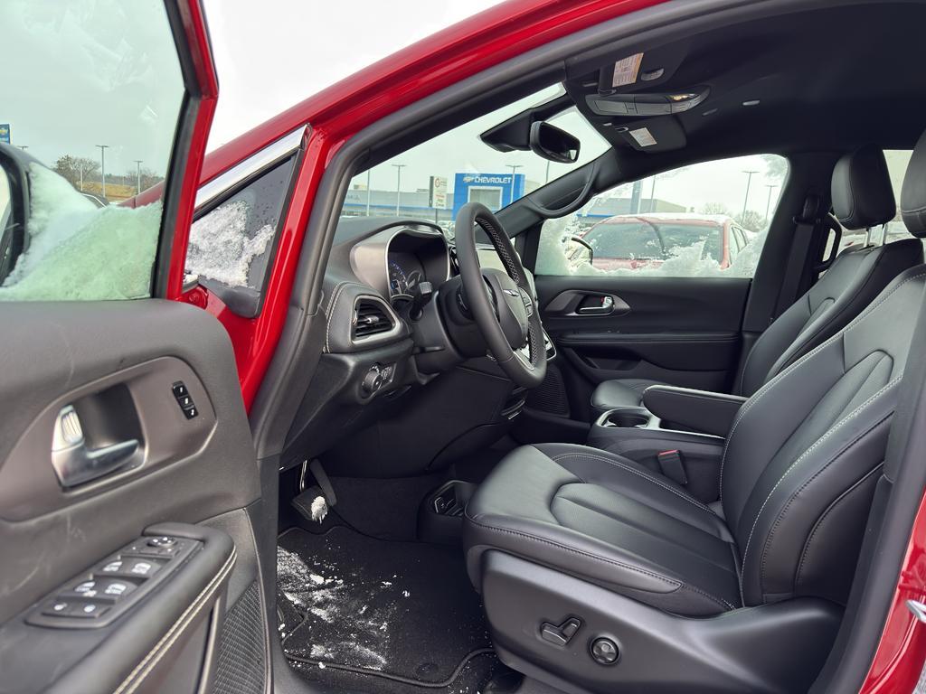 new 2026 Chrysler Pacifica car, priced at $46,499