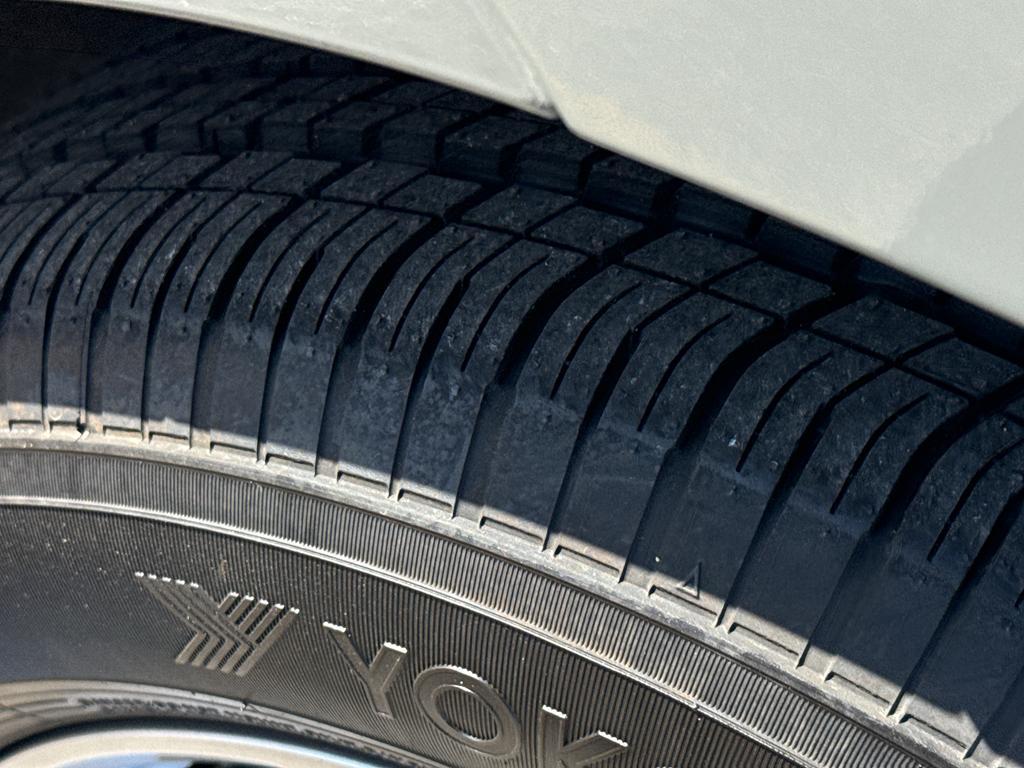 used 2025 Chrysler Pacifica car, priced at $32,995