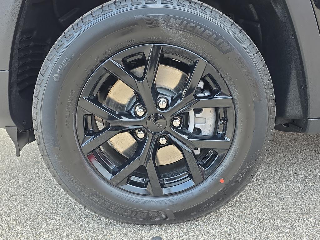 new 2025 Jeep Grand Cherokee L car, priced at $48,063