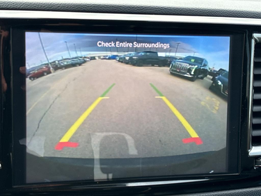 used 2024 Chrysler Pacifica car, priced at $28,995