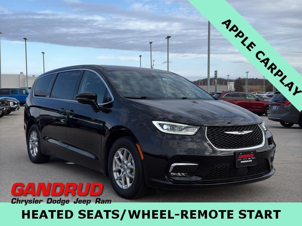 used 2024 Chrysler Pacifica car, priced at $28,995