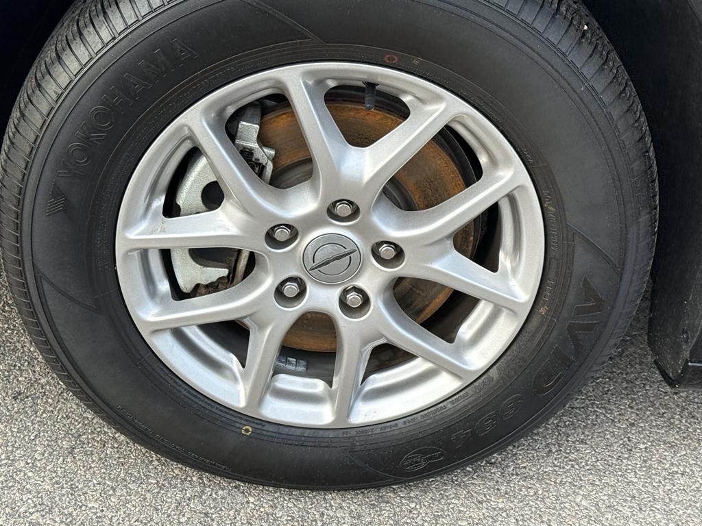 used 2024 Chrysler Pacifica car, priced at $28,995