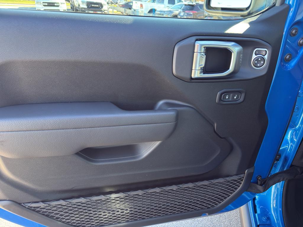 new 2026 Jeep Wrangler car, priced at $58,154