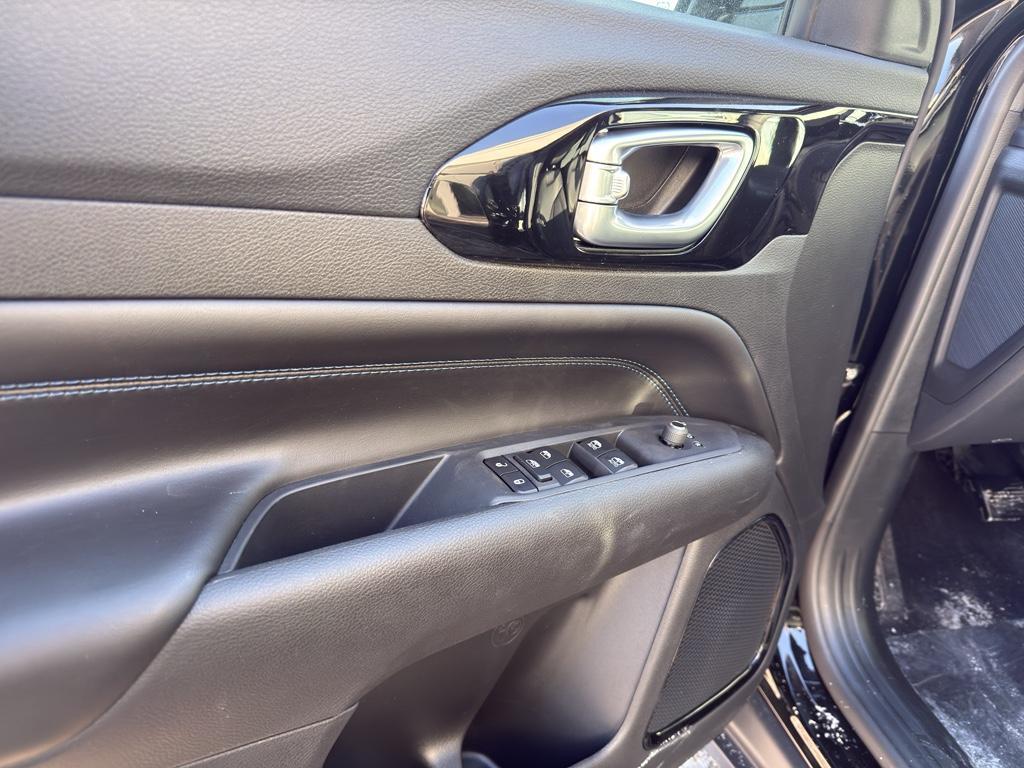 new 2026 Jeep Compass car, priced at $33,532