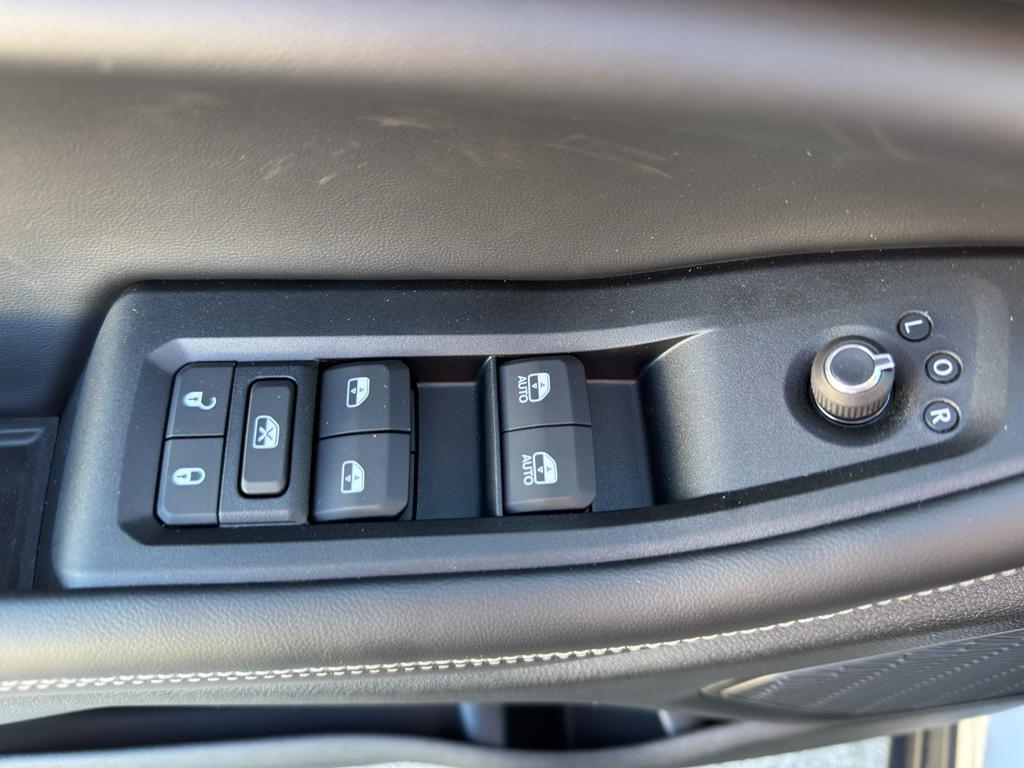 new 2025 Jeep Grand Cherokee car, priced at $47,583