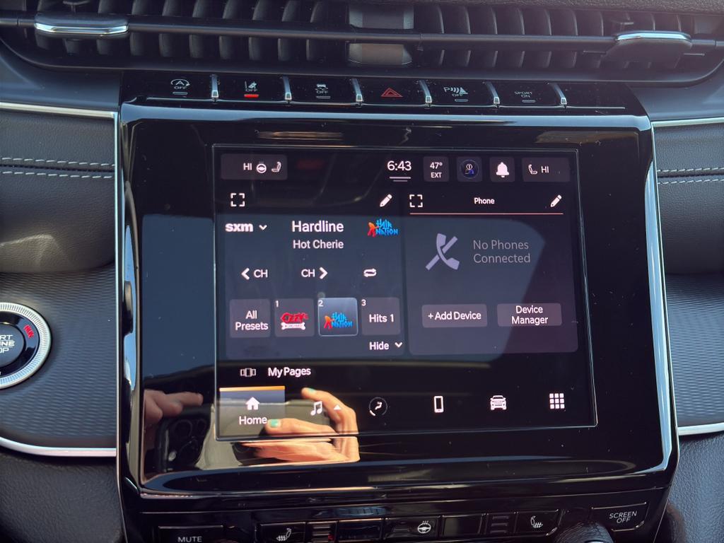 new 2025 Jeep Grand Cherokee car, priced at $47,583