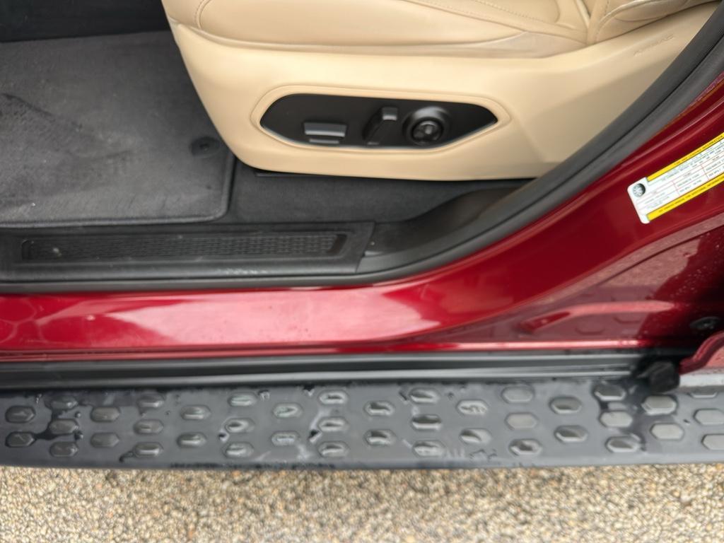 used 2024 Jeep Grand Cherokee L car, priced at $33,795