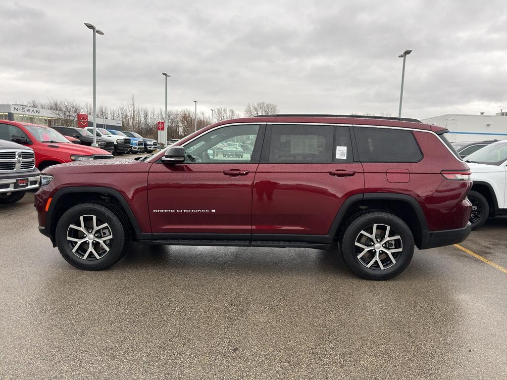 used 2024 Jeep Grand Cherokee L car, priced at $33,795