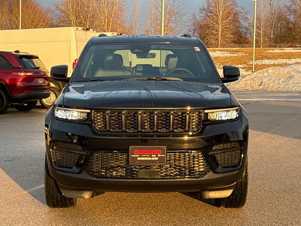 new 2025 Jeep Grand Cherokee car, priced at $46,687