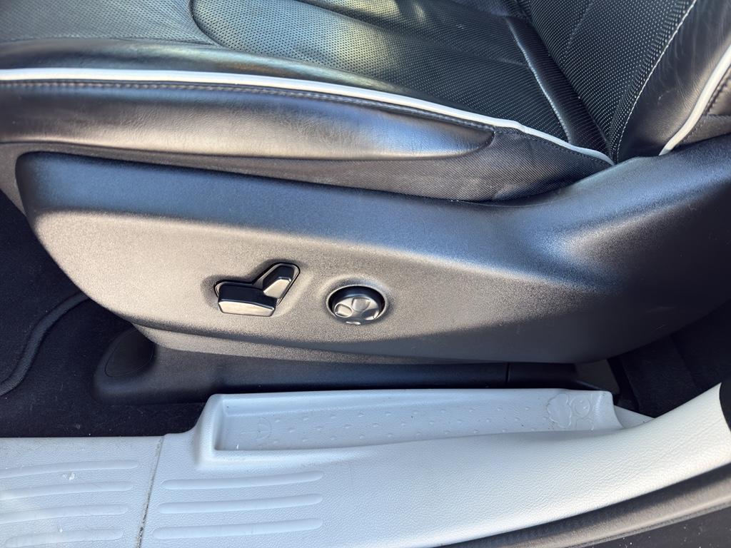 used 2022 Chrysler Pacifica car, priced at $28,695