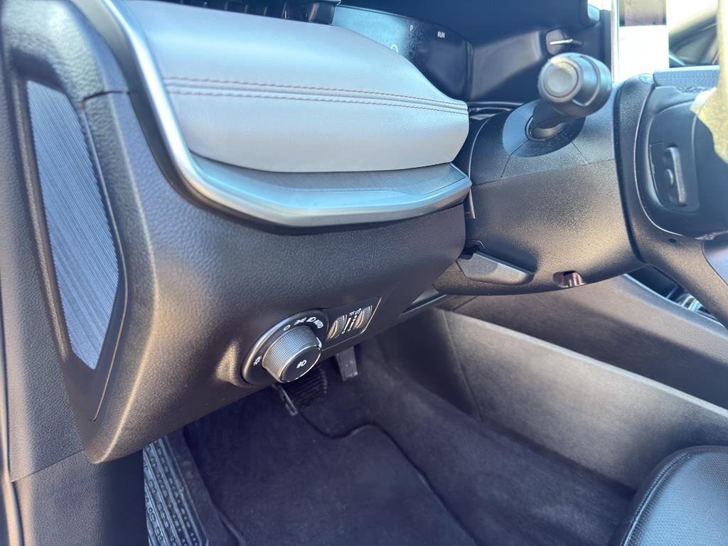 used 2024 Jeep Compass car, priced at $26,995