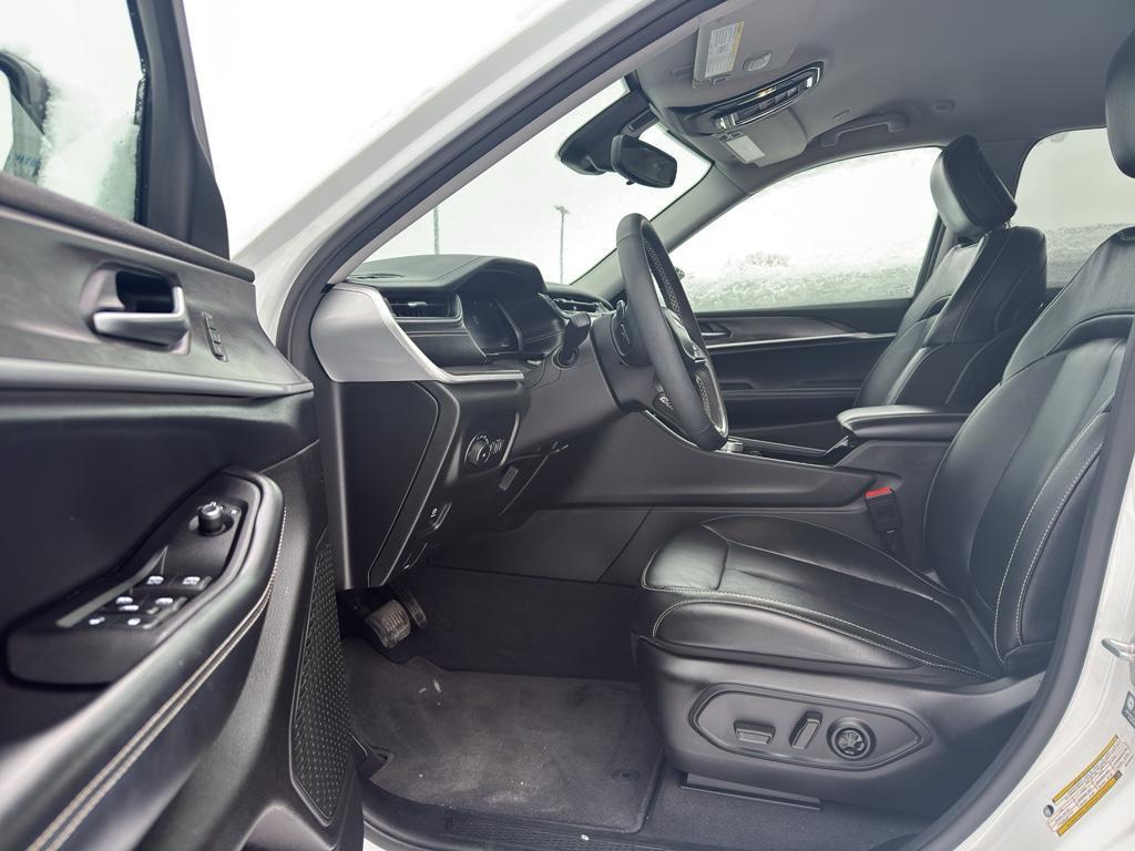 used 2023 Jeep Grand Cherokee L car, priced at $31,795