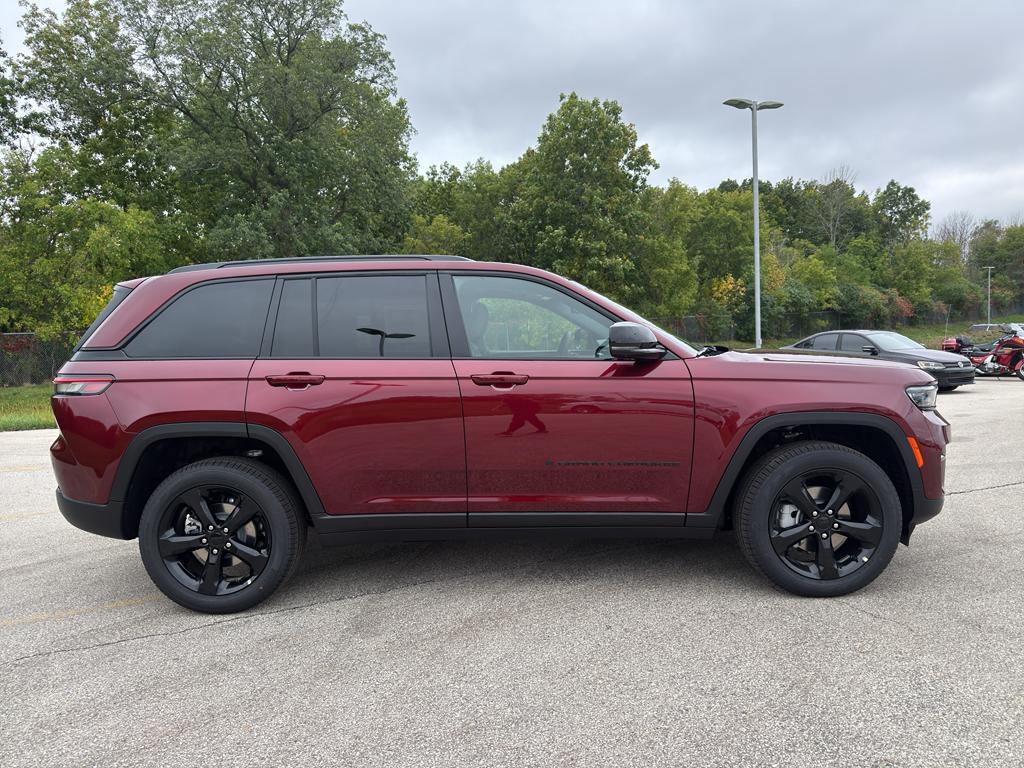 new 2025 Jeep Grand Cherokee car, priced at $56,209