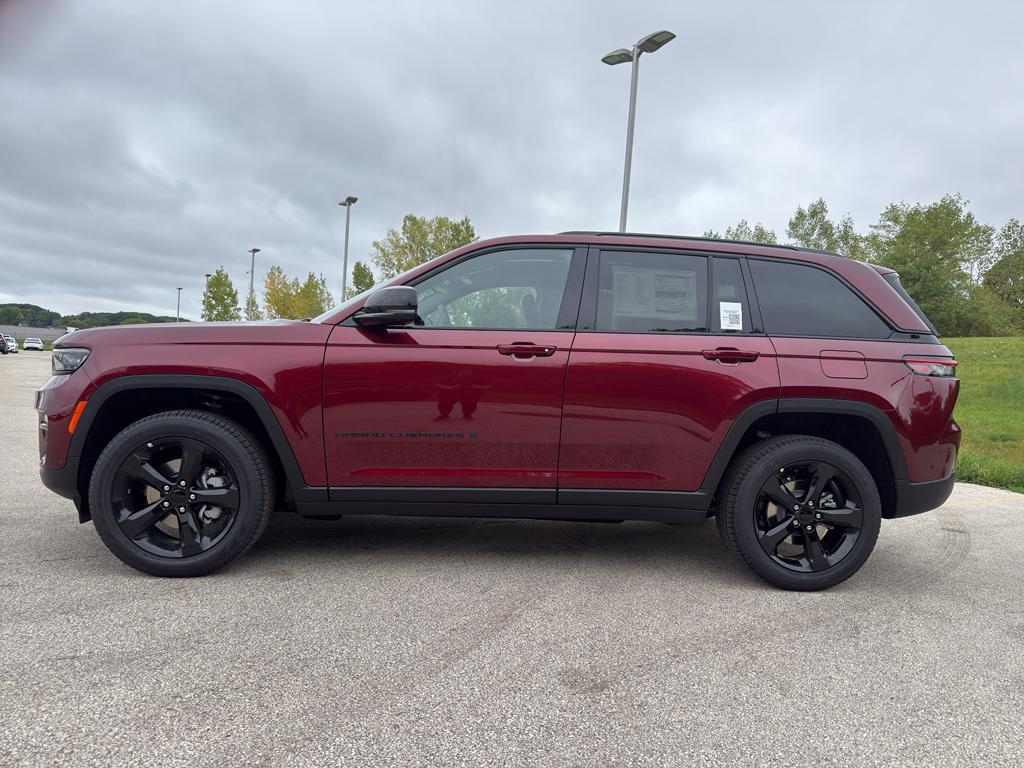 new 2025 Jeep Grand Cherokee car, priced at $56,209