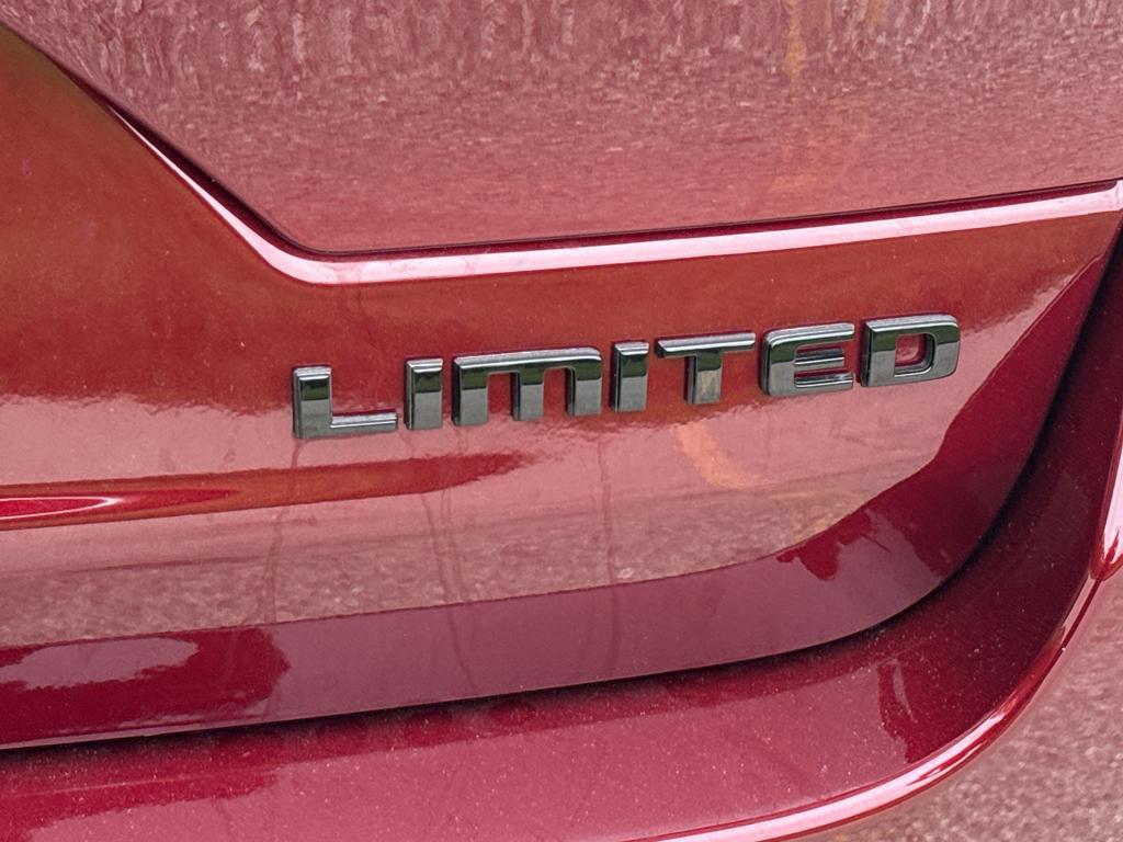 new 2025 Jeep Grand Cherokee car, priced at $56,209