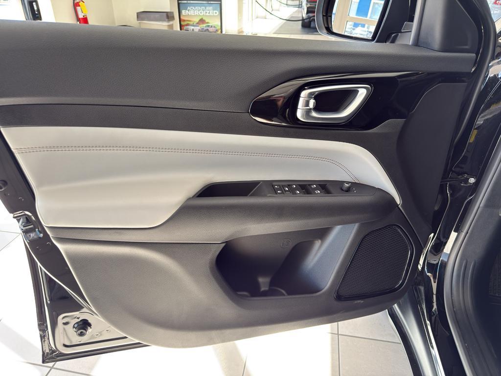 new 2025 Jeep Compass car, priced at $34,216