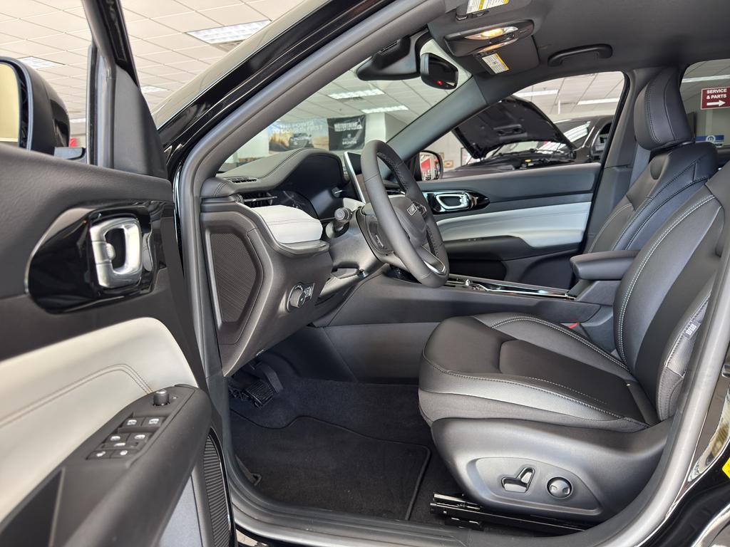 new 2025 Jeep Compass car, priced at $34,216