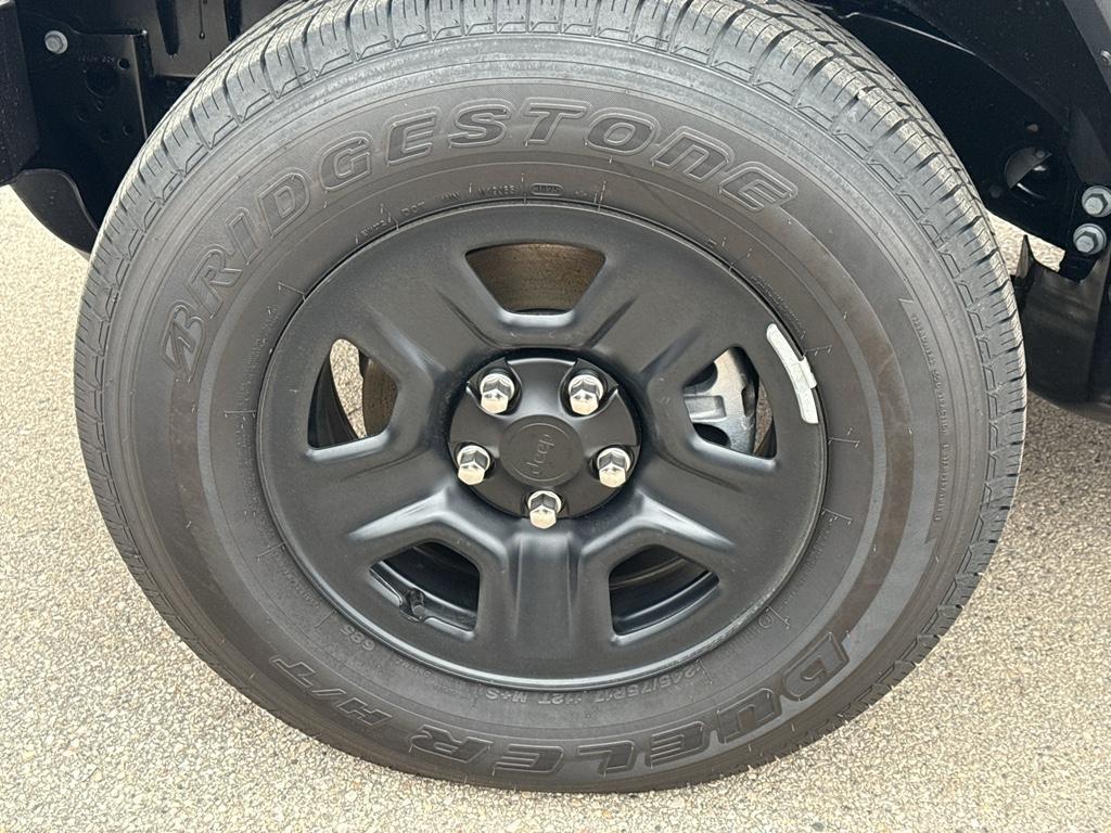 new 2026 Jeep Gladiator car, priced at $40,998