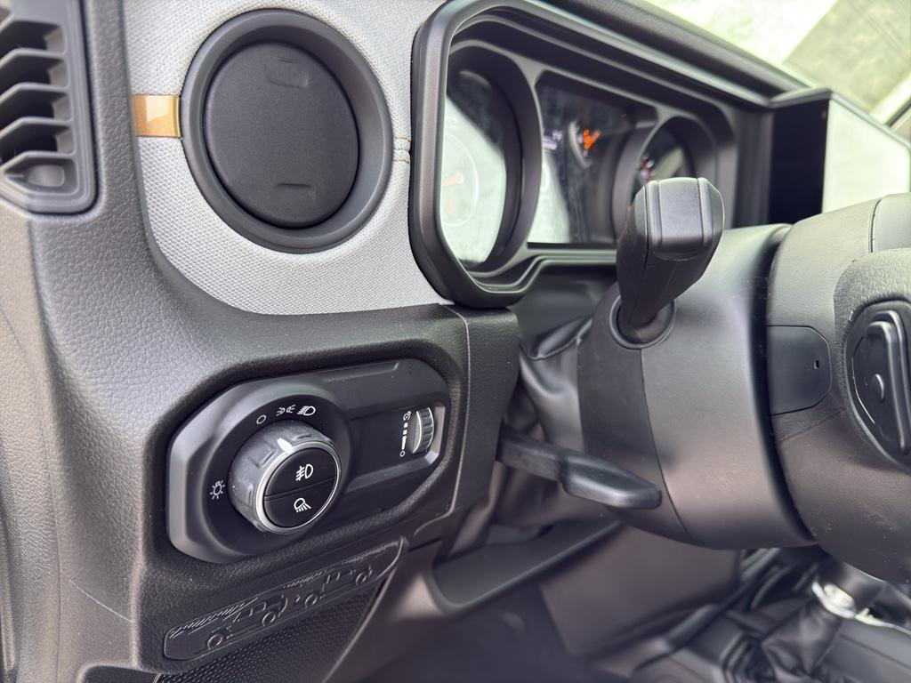 new 2026 Jeep Gladiator car, priced at $43,999