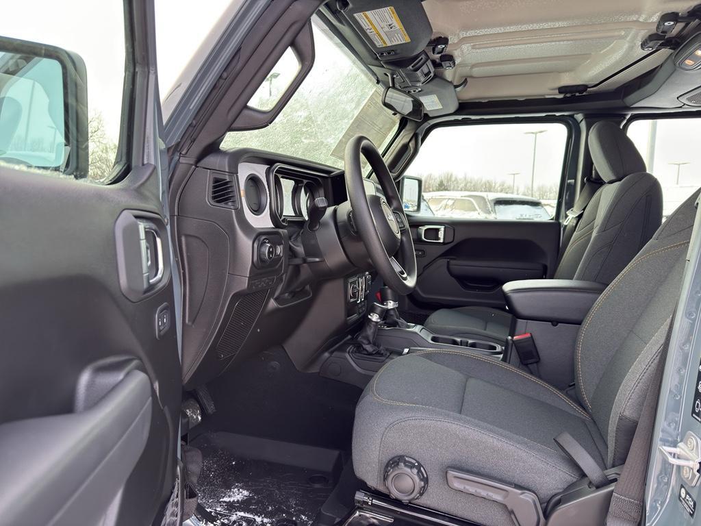 new 2026 Jeep Gladiator car, priced at $43,999