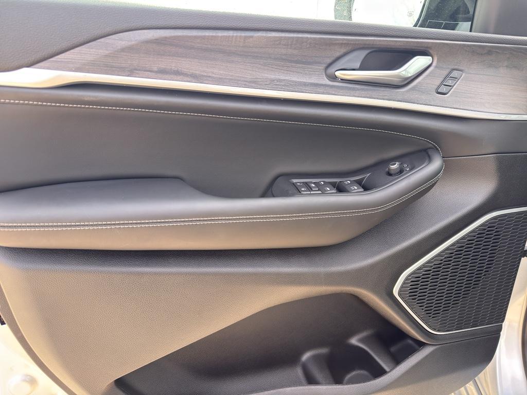 new 2026 Jeep Grand Cherokee L car, priced at $55,853