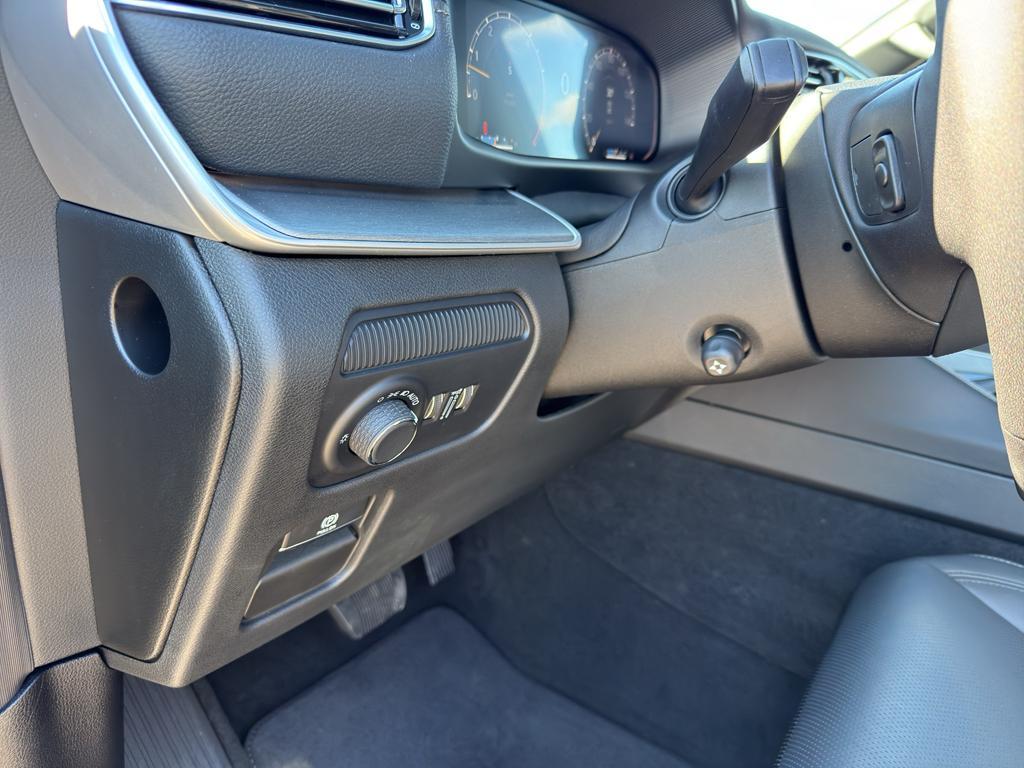 new 2026 Jeep Grand Wagoneer L car, priced at $77,743