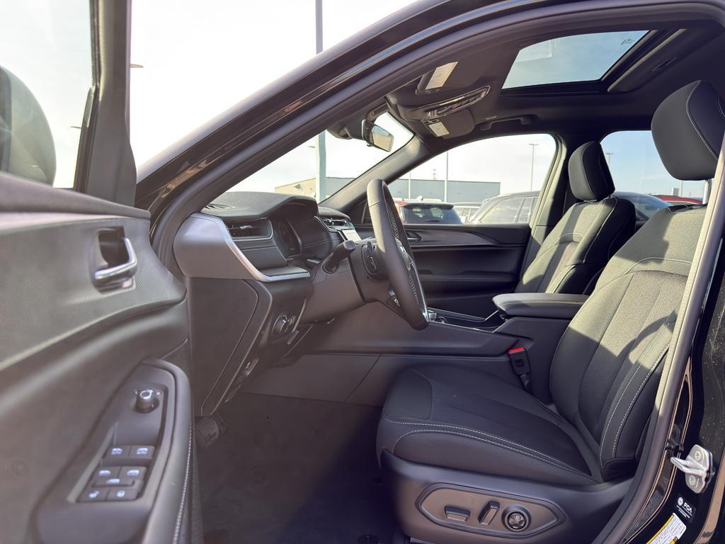 new 2026 Jeep Grand Cherokee L car, priced at $47,358