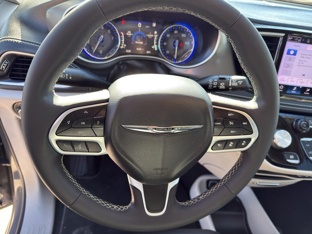 used 2023 Chrysler Pacifica car, priced at $28,795