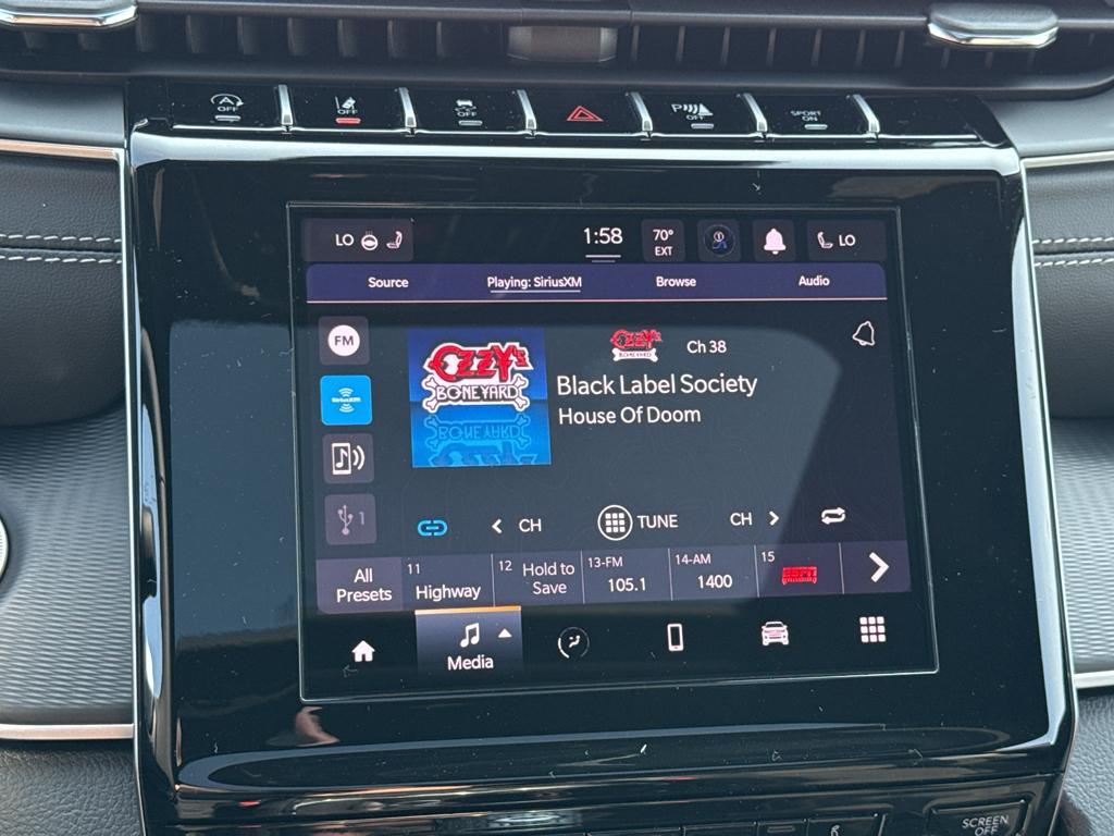 new 2025 Jeep Grand Cherokee car, priced at $43,249