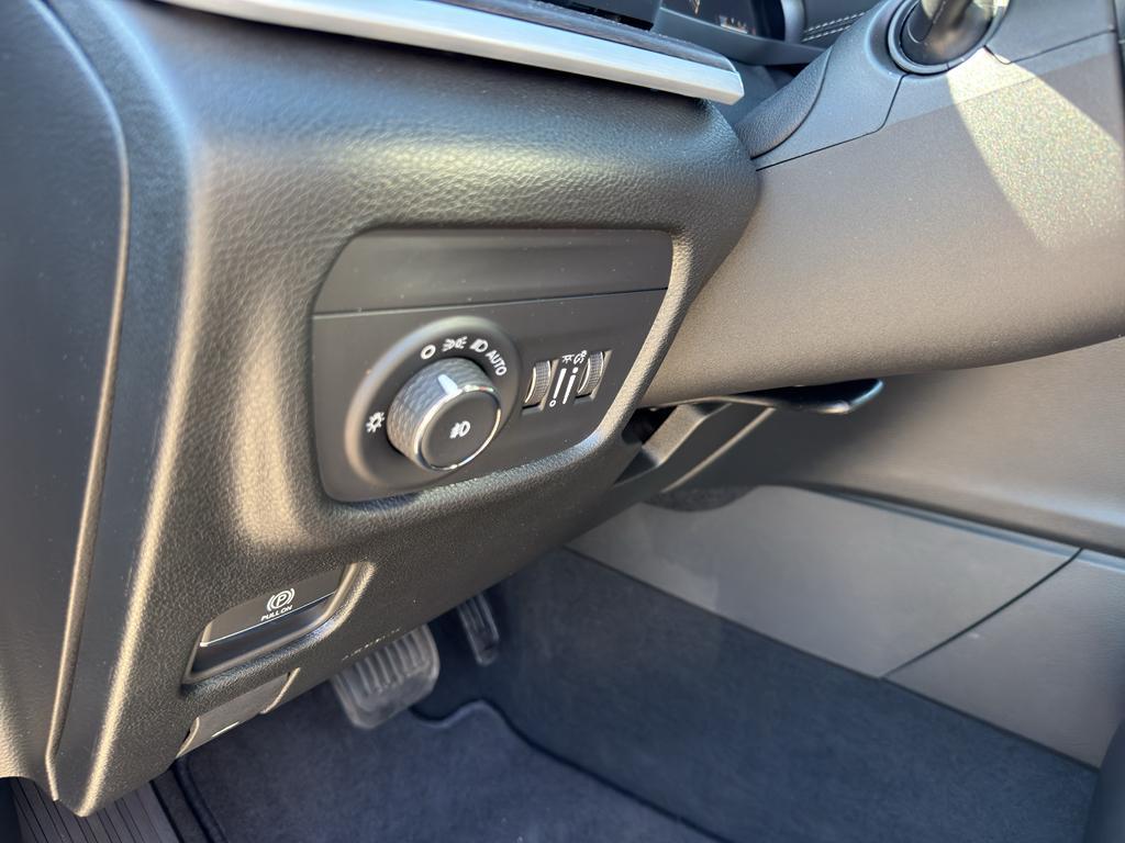 new 2025 Jeep Grand Cherokee car, priced at $50,603