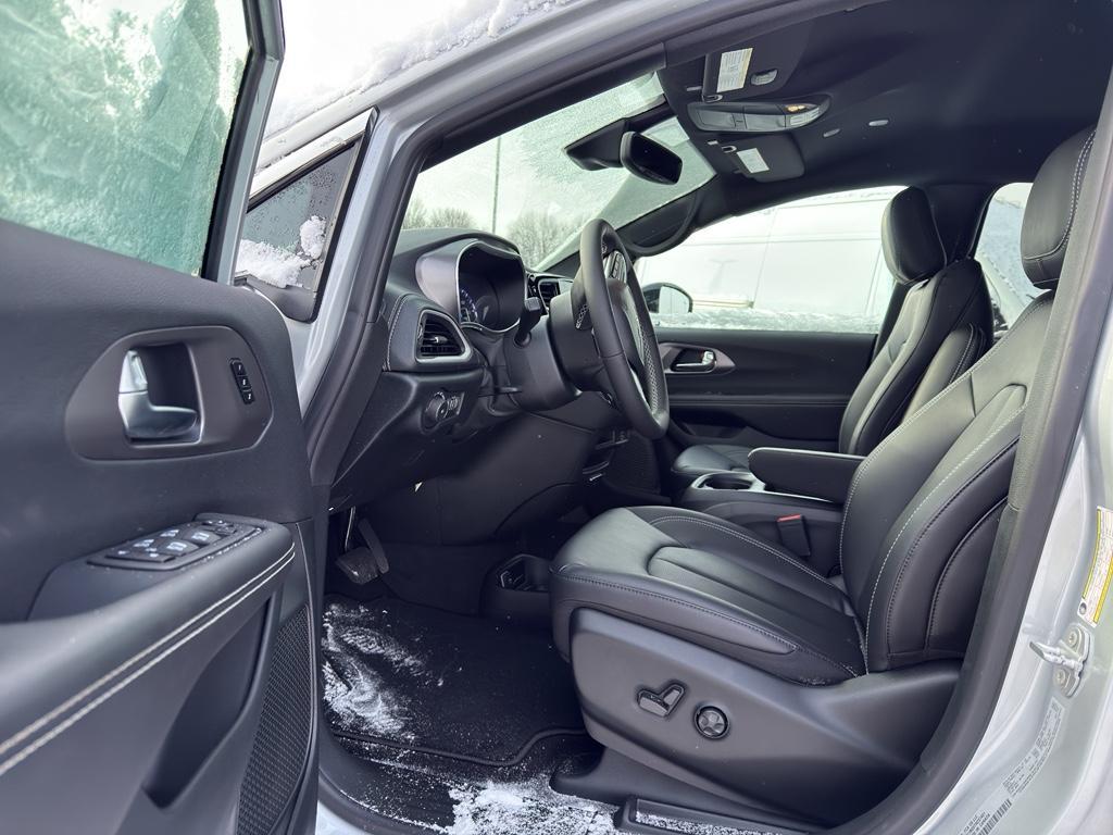 new 2026 Chrysler Pacifica car, priced at $45,804