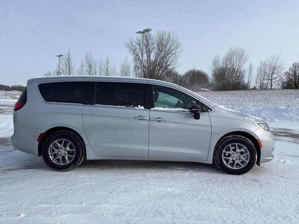 new 2026 Chrysler Pacifica car, priced at $45,804