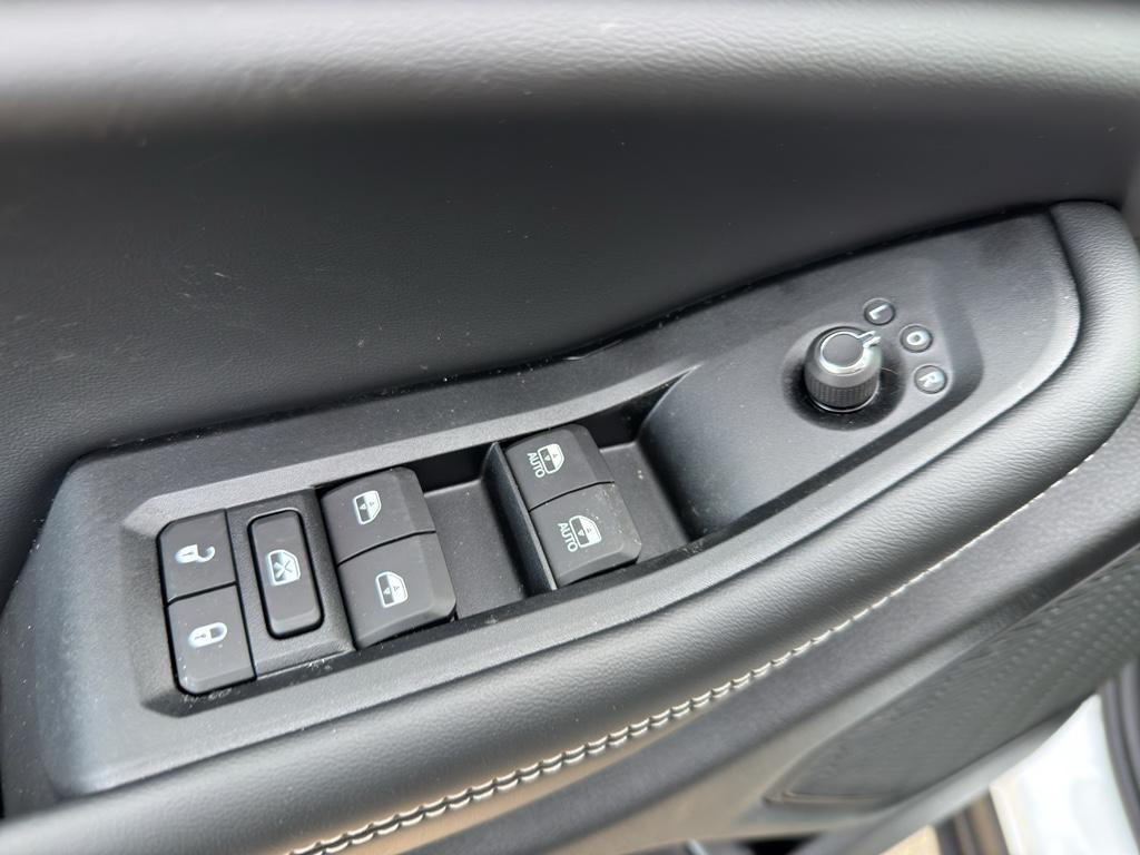 new 2026 Jeep Grand Cherokee car, priced at $47,963