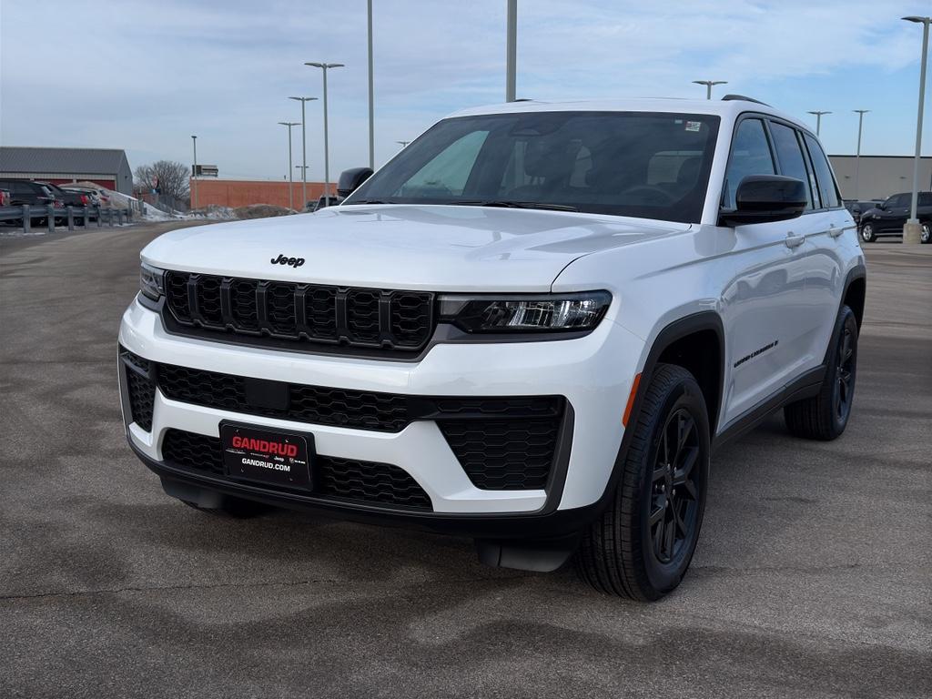 new 2026 Jeep Grand Cherokee car, priced at $47,963