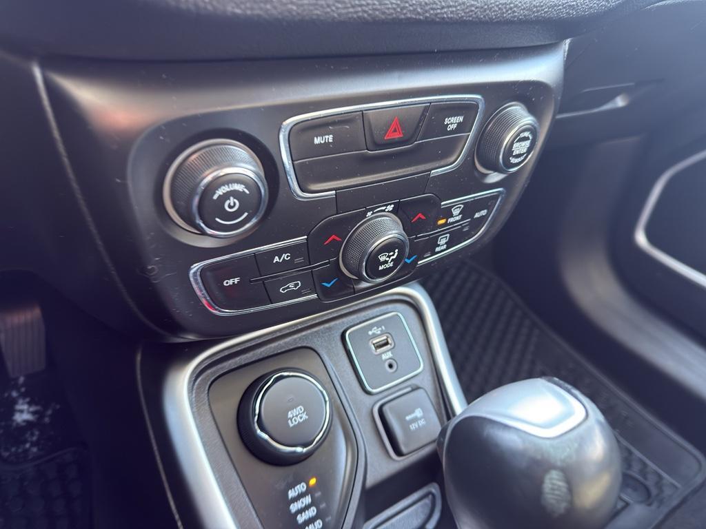 used 2019 Jeep Compass car, priced at $18,995