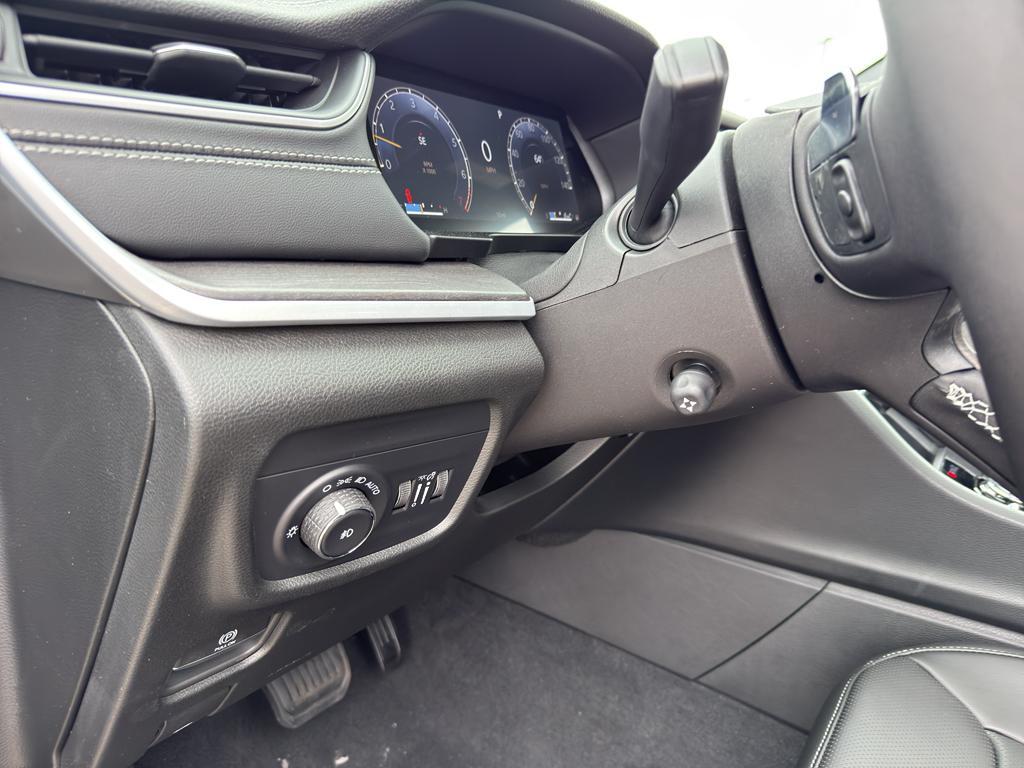 new 2025 Jeep Grand Cherokee L car, priced at $58,759