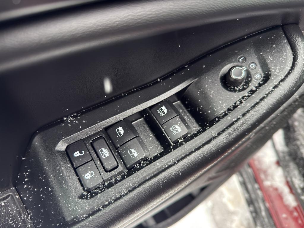 used 2024 Jeep Grand Cherokee car, priced at $33,695