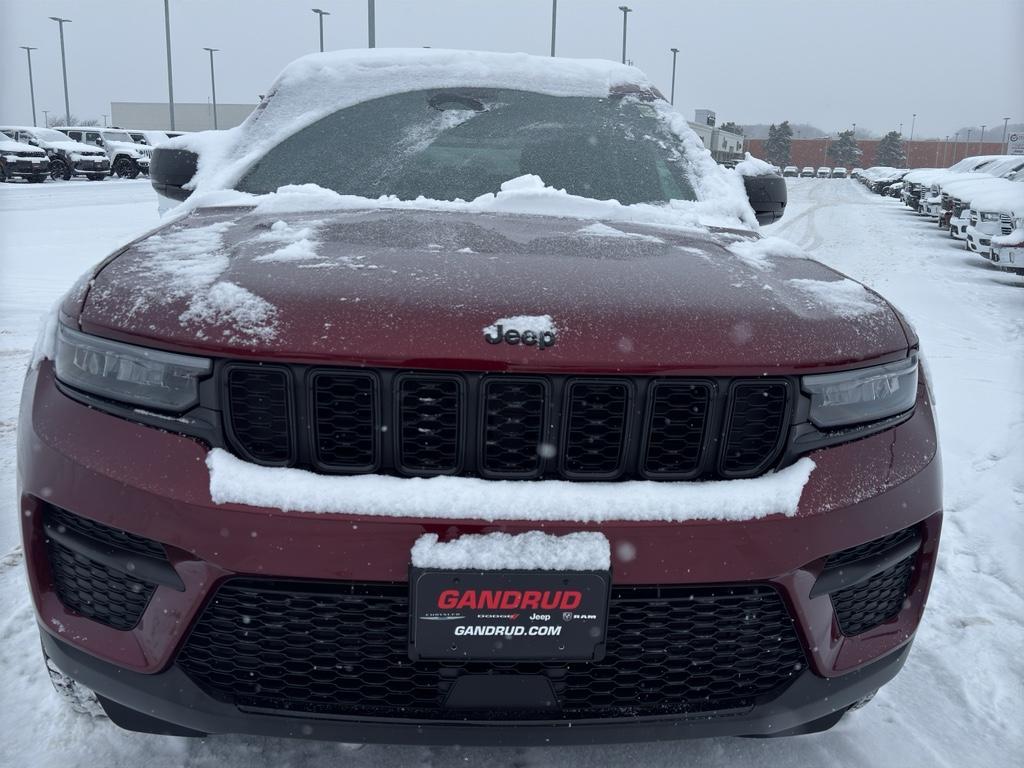 used 2024 Jeep Grand Cherokee car, priced at $33,695