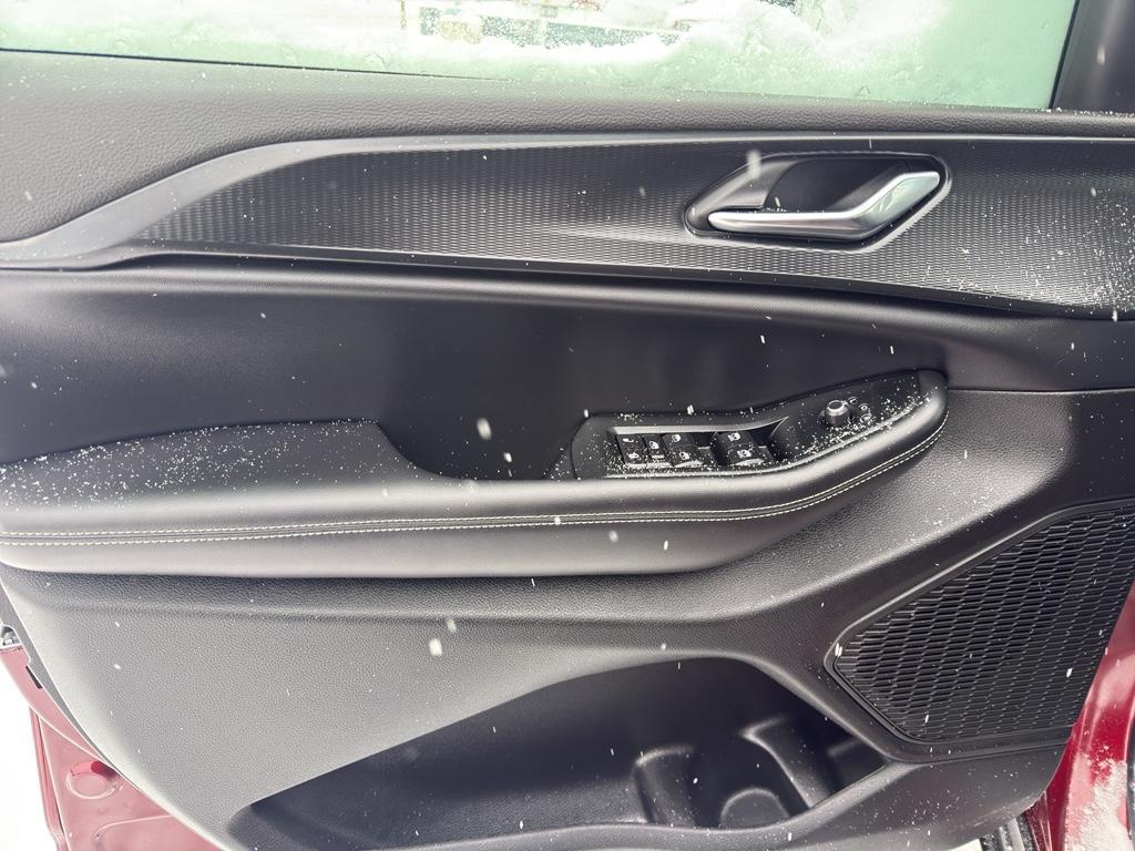 used 2024 Jeep Grand Cherokee car, priced at $33,695