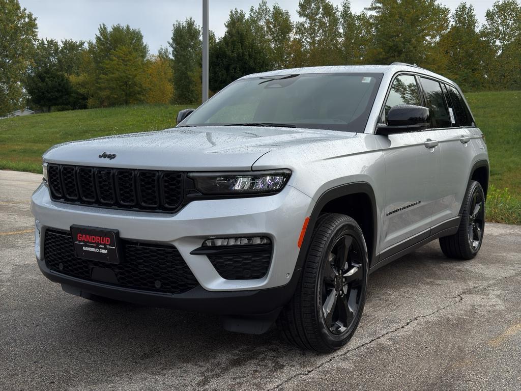 new 2025 Jeep Grand Cherokee car, priced at $56,209